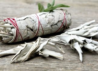 Ritual zum abnehmenden Mond: Reinigung